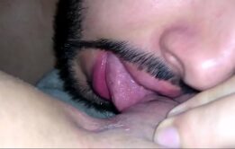 BANHO DE LINGUA NA BUCETA DE BIANCA NALDY COM GOZO