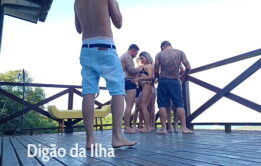 Pornô brasileiro amador Suruba na sacada com vista e safadeza